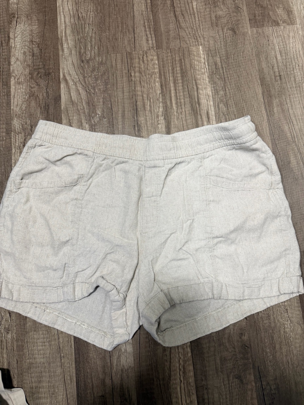 Old Navy Light Beige Women's Casual Shorts